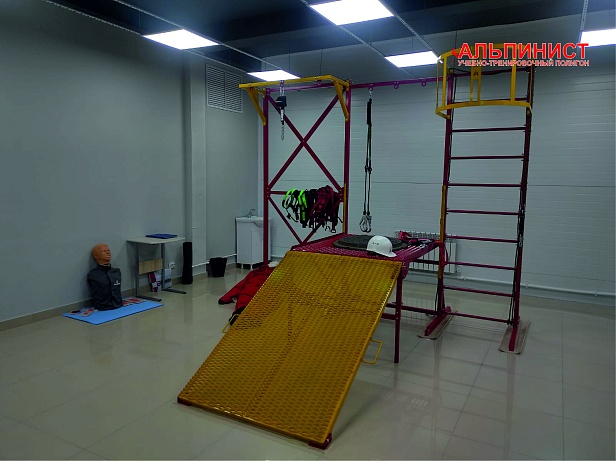 г.Нижнекамск. Компания ООО "ИКЦ "Техносфера" открыла новый полигон «Альпинист» для отработки навыков работы на высоте и в замкнутых пространствах